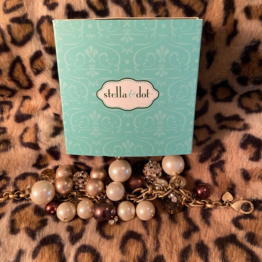 STELLA AND DOT RETIRED AUDREY CLUSTER BRACELET